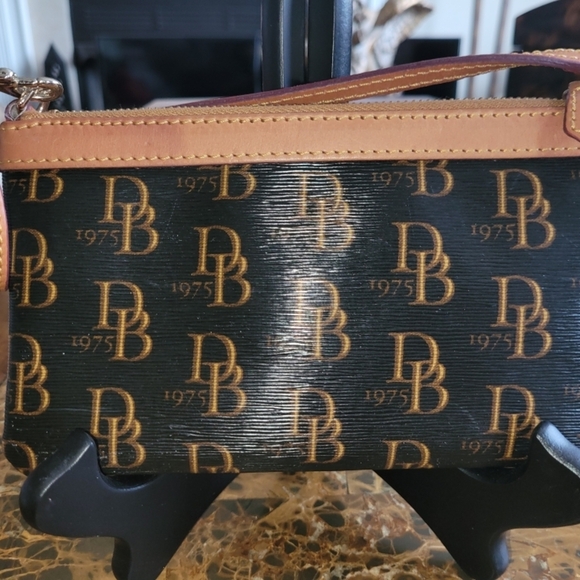 Dooney & Bourke Monogram Handbag - Black and Brown - Picture 3 of 6